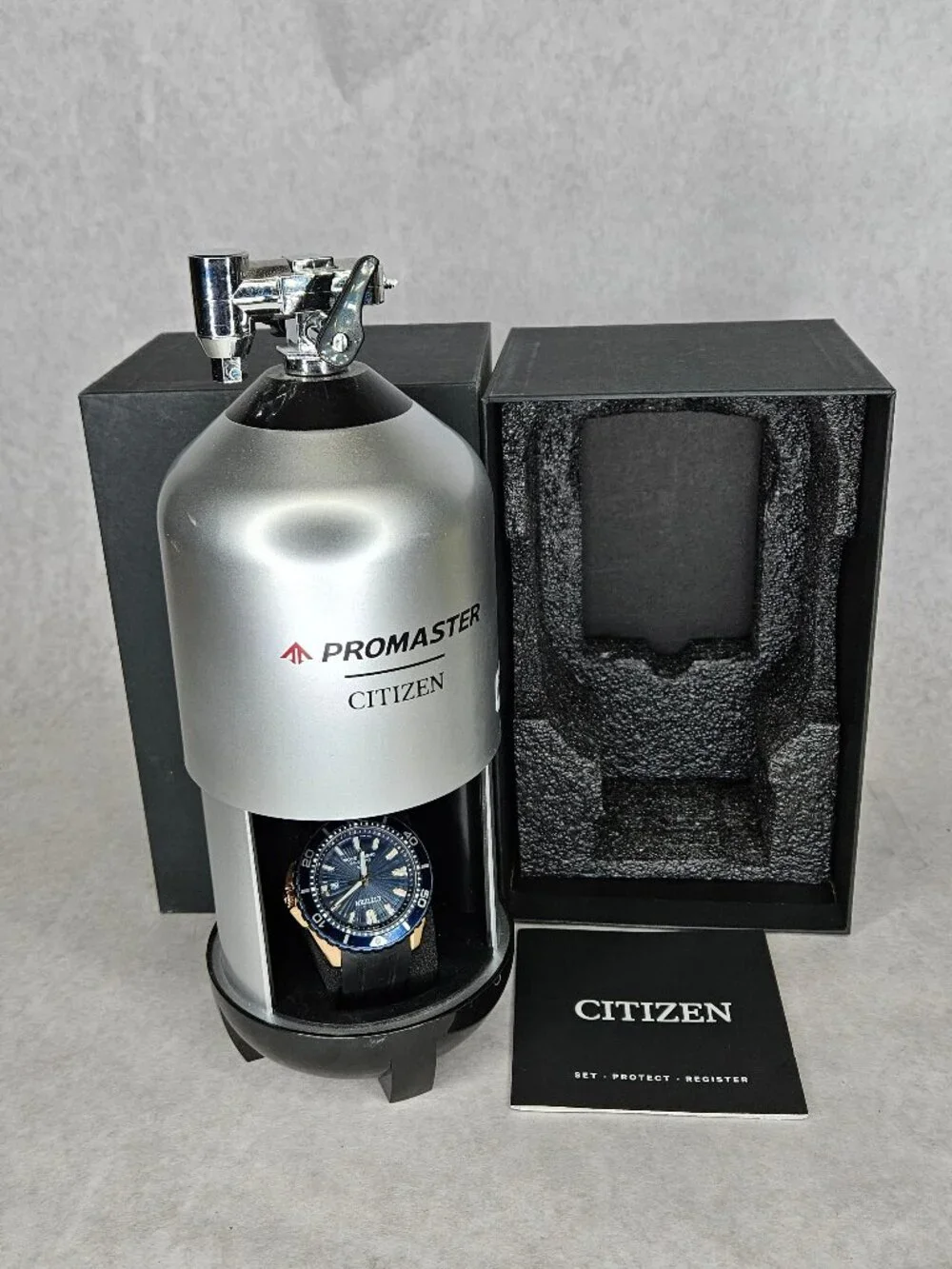 Citizen Promaster Eco Drive Diver's 200mm Solar Wristwatch Watch with Box